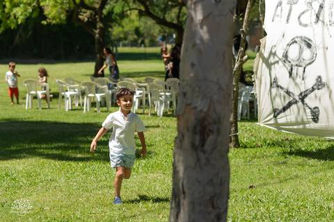 fotógrafo de festa infantil em Pelotas, fotografia infantil, aniversário de 6 anos, festa ao ar livre, Clube Caça e Pesca Pelotas, fotógrafo infantil RS, fotografia espontânea, futebol de sabão, bexiga d'água, infância, aniversário infantil, Antonio Rocha'