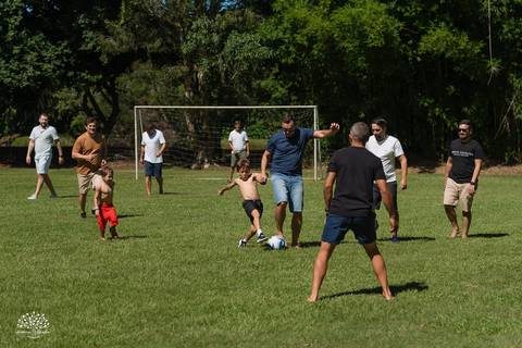 fotógrafo de festa infantil em Pelotas, fotografia infantil, aniversário de 6 anos, festa ao ar livre, Clube Caça e Pesca Pelotas, fotógrafo infantil RS, fotografia espontânea, futebol de sabão, bexiga d'água, infância, aniversário infantil, Antonio Rocha'