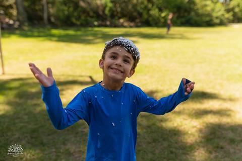 fotógrafo de festa infantil em Pelotas, fotografia infantil, aniversário de 6 anos, festa ao ar livre, Clube Caça e Pesca Pelotas, fotógrafo infantil RS, fotografia espontânea, futebol de sabão, bexiga d'água, infância, aniversário infantil, Antonio Rocha'