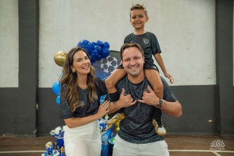 aniversário infantil - 7 anos - futebol infantil - camisa 7 - festa temática futebol - fotografia infantil – arena tio Guigui - festa na quadra - fotógrafo de festa infantil - patrimônio emocional - fotografia de aniversário - champions league - bolo'