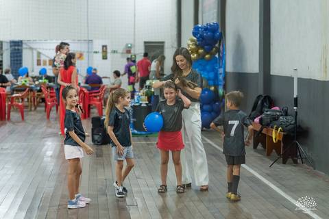 aniversário infantil - 7 anos - futebol infantil - camisa 7 - festa temática futebol - fotografia infantil – arena tio Guigui - festa na quadra - fotógrafo de festa infantil - patrimônio emocional - fotografia de aniversário - champions league - bolo'