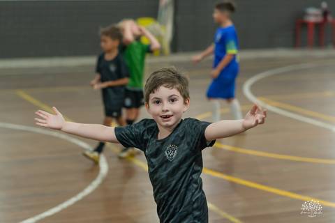aniversário infantil - 7 anos - futebol infantil - camisa 7 - festa temática futebol - fotografia infantil – arena tio Guigui - festa na quadra - fotógrafo de festa infantil - patrimônio emocional - fotografia de aniversário - champions league - bolo'