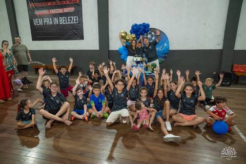 aniversário infantil - 7 anos - futebol infantil - camisa 7 - festa temática futebol - fotografia infantil – arena tio Guigui - festa na quadra - fotógrafo de festa infantil - patrimônio emocional - fotografia de aniversário - champions league - bolo'