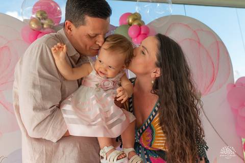 fotografia de aniversário infantil - primeiro aninho - Olivia - fotografia de família - avó e neta - memórias afetivas - fotografia espontânea - festa infantil - fotógrafo infantil - Pelotas - patrimônio emocional - Antonio Rocha Fotografias - Pelotas'