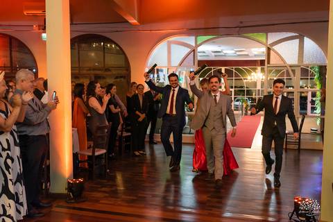 recepção de formatura medicina - festa formatura ucpel - centro português pelotas - fotógrafo formatura pelotas - decoração recepção formatura - chegada do formando - pista de dança formatura - brinde medicina - antonio rocha fotografias - fenadoce'