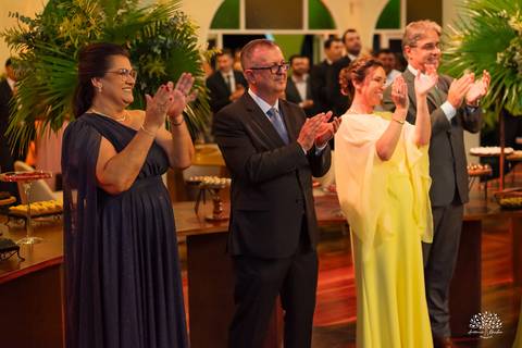 recepção de formatura medicina - festa formatura ucpel - centro português pelotas - fotógrafo formatura pelotas - decoração recepção formatura - chegada do formando - pista de dança formatura - brinde medicina - antonio rocha fotografias - fenadoce'