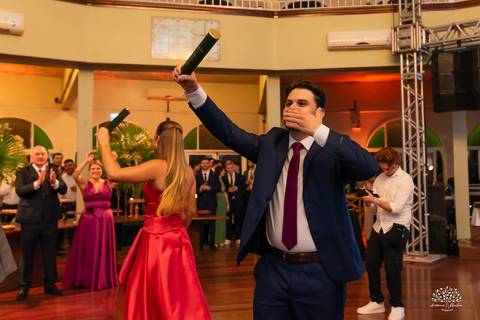 recepção de formatura medicina - festa formatura ucpel - centro português pelotas - fotógrafo formatura pelotas - decoração recepção formatura - chegada do formando - pista de dança formatura - brinde medicina - antonio rocha fotografias - fenadoce'