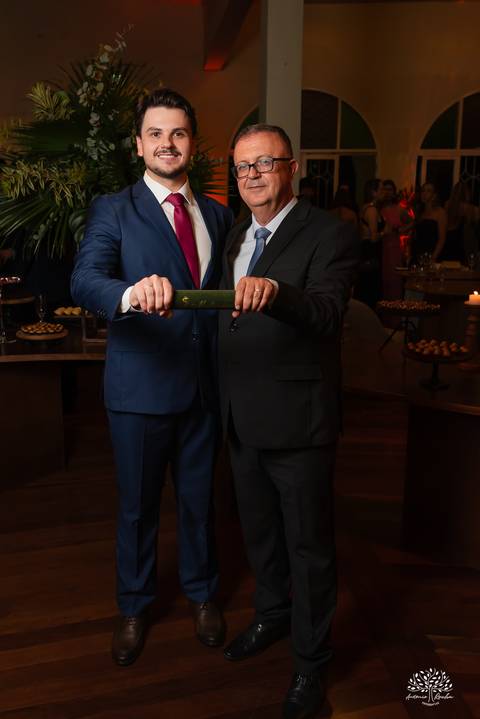 recepção de formatura medicina - festa formatura ucpel - centro português pelotas - fotógrafo formatura pelotas - decoração recepção formatura - chegada do formando - pista de dança formatura - brinde medicina - antonio rocha fotografias - fenadoce'