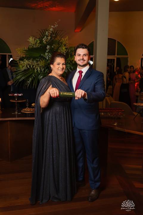 recepção de formatura medicina - festa formatura ucpel - centro português pelotas - fotógrafo formatura pelotas - decoração recepção formatura - chegada do formando - pista de dança formatura - brinde medicina - antonio rocha fotografias - fenadoce'