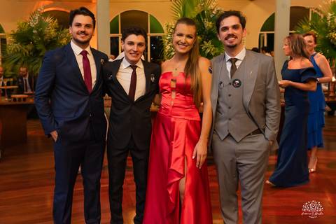 recepção de formatura medicina - festa formatura ucpel - centro português pelotas - fotógrafo formatura pelotas - decoração recepção formatura - chegada do formando - pista de dança formatura - brinde medicina - antonio rocha fotografias - fenadoce'