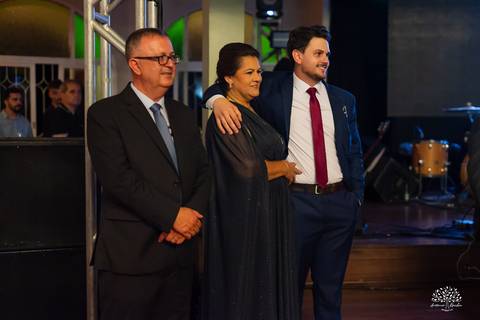 recepção de formatura medicina - festa formatura ucpel - centro português pelotas - fotógrafo formatura pelotas - decoração recepção formatura - chegada do formando - pista de dança formatura - brinde medicina - antonio rocha fotografias - fenadoce'