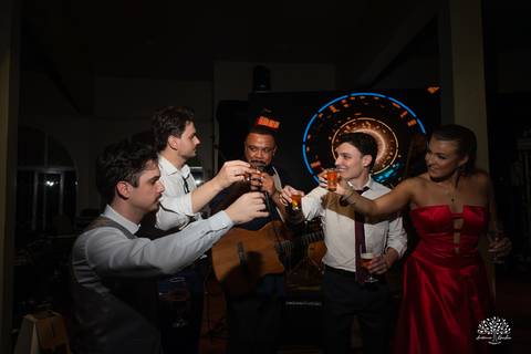 recepção de formatura medicina - festa formatura ucpel - centro português pelotas - fotógrafo formatura pelotas - decoração recepção formatura - chegada do formando - pista de dança formatura - brinde medicina - antonio rocha fotografias - fenadoce'