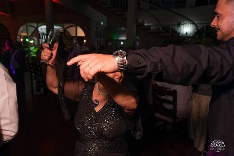 recepção de formatura medicina - festa formatura ucpel - centro português pelotas - fotógrafo formatura pelotas - decoração recepção formatura - chegada do formando - pista de dança formatura - brinde medicina - antonio rocha fotografias - fenadoce'