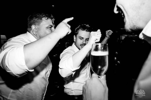 recepção de formatura medicina - festa formatura ucpel - centro português pelotas - fotógrafo formatura pelotas - decoração recepção formatura - chegada do formando - pista de dança formatura - brinde medicina - antonio rocha fotografias - fenadoce'