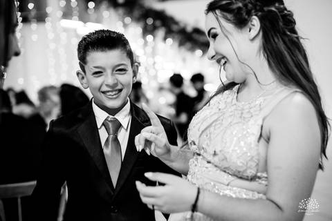 Fotografia de 15 anos - Fotógrafos de XV anos - Making of debutante - fler drinks bartender - buffet arte e sabor - vestido de 15 anos - carrinho de picolé - perna de pau - ensaio de debutante - letreiro luminoso - óculos para balada - vela de 15 anos'