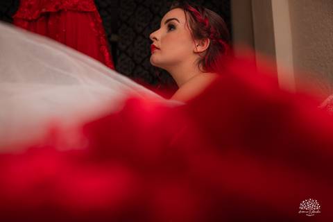Fotografia de 15 anos - Fotógrafos de XV anos - Making of debutante - fler drinks bartender - buffet arte e sabor - vestido de 15 anos - carrinho de picolé - perna de pau - ensaio de debutante - letreiro luminoso - óculos para balada - vela de 15 anos'