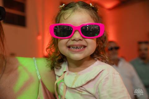 Fotografia de 15 anos - Fotógrafos de XV anos - Making of debutante - fler drinks bartender - buffet arte e sabor - vestido de 15 anos - carrinho de picolé - perna de pau - ensaio de debutante - letreiro luminoso - óculos para balada - vela de 15 anos'