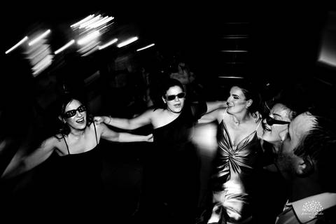 Fotografia de 15 anos - Fotógrafos de XV anos - Making of debutante - fler drinks bartender - buffet arte e sabor - vestido de 15 anos - carrinho de picolé - perna de pau - ensaio de debutante - letreiro luminoso - óculos para balada - vela de 15 anos'