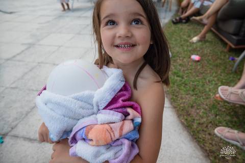 fotógrafo infantil - fotografia infantil - aniversário infantil - festa infantil - aniversário de 7 anos - festa na piscina - fotógrafo de aniversário infantil - fotografia de família - comemoração infantil - aniversário da Alice - fotógrafo em Pelotas'