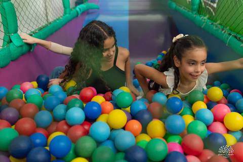 Manu 8 anos - Ana 6 anos - aniversário infantil - festa infantil - fotografia de família - fotografia de aniversário - capivara - Stitch - irmãs - infância - alegria - memórias - Antonio Rocha Fotografias - Cliff Kids - Ariadne - Dine - pelotas - heroi'