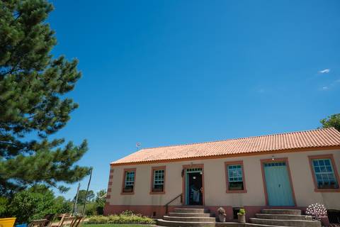primeiro aninho Lara - festa infantil 1 ano - fotografia de aniversário infantil - tarde de verão - família reunida - memórias da infância - pôr do sol - festa no campo - Antonio Rocha Fotografias – Casa Harter Café Colonial – bebê arco íris - parabéns'