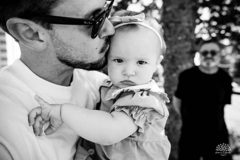 primeiro aninho Lara - festa infantil 1 ano - fotografia de aniversário infantil - tarde de verão - família reunida - memórias da infância - pôr do sol - festa no campo - Antonio Rocha Fotografias – Casa Harter Café Colonial – bebê arco íris - parabéns'