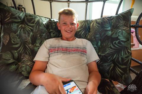 primeiro aninho Lara - festa infantil 1 ano - fotografia de aniversário infantil - tarde de verão - família reunida - memórias da infância - pôr do sol - festa no campo - Antonio Rocha Fotografias – Casa Harter Café Colonial – bebê arco íris - parabéns'