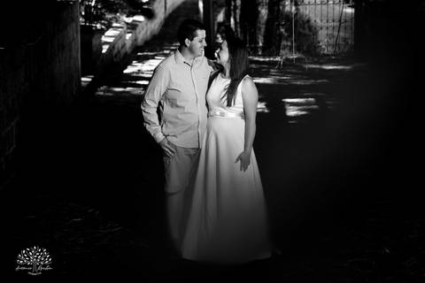 ensaio pre wedding - fotografia de casamento - ensaio de casal - momento do sim - amor e conexão - fotografia natural - chácara - ensaio ao ar livre - expectativa casamento - noivos - memórias afetivas - fotógrafo de casamento - pré wedding - Antonio e Re'