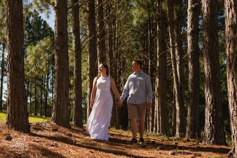 ensaio pre wedding - fotografia de casamento - ensaio de casal - momento do sim - amor e conexão - fotografia natural - chácara - ensaio ao ar livre - expectativa casamento - noivos - memórias afetivas - fotógrafo de casamento - pré wedding - Antonio e Re'