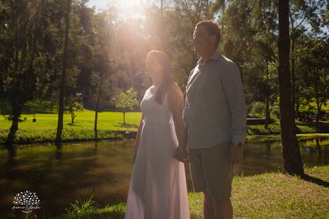 ensaio pre wedding - fotografia de casamento - ensaio de casal - momento do sim - amor e conexão - fotografia natural - chácara - ensaio ao ar livre - expectativa casamento - noivos - memórias afetivas - fotógrafo de casamento - pré wedding - Antonio e Re'