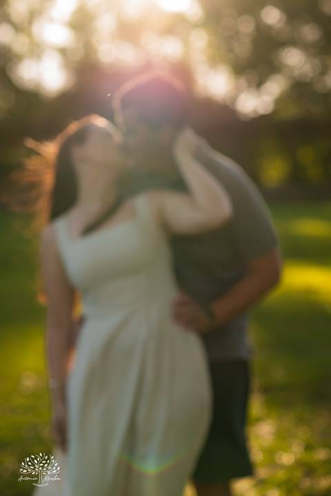 ensaio pre wedding - fotografia de casamento - ensaio de casal - momento do sim - amor e conexão - fotografia natural - chácara - ensaio ao ar livre - expectativa casamento - noivos - memórias afetivas - fotógrafo de casamento - pré wedding - Antonio e Re'