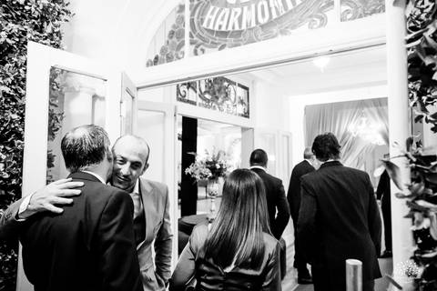 casamento-maria-e-rodrigo-fotografo-de-casamento-jaguarao-making-of-noiva-cerimonia-de-casamento-festa-de-casamento-banda-herederos-ensaio-casal-fotografia-de-casamento-lupirridecor-uruguay-noivos-beth schneid-terço-sociedade harmonia-pelotas-véu-vestido'