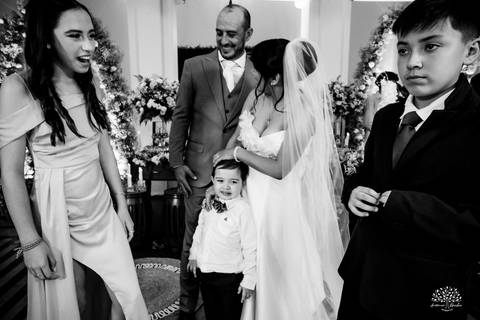 casamento-maria-e-rodrigo-fotografo-de-casamento-jaguarao-making-of-noiva-cerimonia-de-casamento-festa-de-casamento-banda-herederos-ensaio-casal-fotografia-de-casamento-lupirridecor-uruguay-noivos-beth schneid-terço-sociedade harmonia-pelotas-véu-vestido'