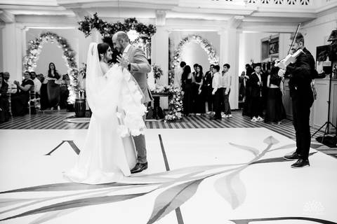 casamento-maria-e-rodrigo-fotografo-de-casamento-jaguarao-making-of-noiva-cerimonia-de-casamento-festa-de-casamento-banda-herederos-ensaio-casal-fotografia-de-casamento-lupirridecor-uruguay-noivos-beth schneid-terço-sociedade harmonia-pelotas-véu-vestido'