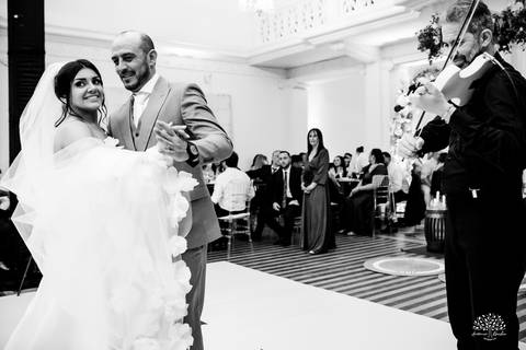 casamento-maria-e-rodrigo-fotografo-de-casamento-jaguarao-making-of-noiva-cerimonia-de-casamento-festa-de-casamento-banda-herederos-ensaio-casal-fotografia-de-casamento-lupirridecor-uruguay-noivos-beth schneid-terço-sociedade harmonia-pelotas-véu-vestido'
