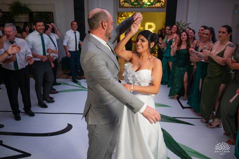 casamento-maria-e-rodrigo-fotografo-de-casamento-jaguarao-making-of-noiva-cerimonia-de-casamento-festa-de-casamento-banda-herederos-ensaio-casal-fotografia-de-casamento-lupirridecor-uruguay-noivos-beth schneid-terço-sociedade harmonia-pelotas-véu-vestido'