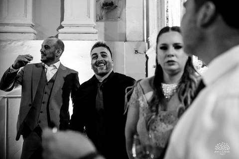 casamento-maria-e-rodrigo-fotografo-de-casamento-jaguarao-making-of-noiva-cerimonia-de-casamento-festa-de-casamento-banda-herederos-ensaio-casal-fotografia-de-casamento-lupirridecor-uruguay-noivos-beth schneid-terço-sociedade harmonia-pelotas-véu-vestido'