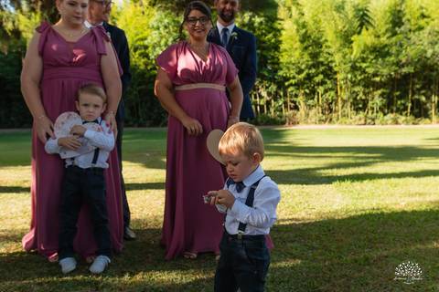 Daisa e Tiago - casamento - fotografia de casamento - casamento alemão - Clube Caça e Pesca - cerimônia ao ar livre - festa de casamento - bandinha - chope - dança da marreca - noivos - Antonio Rocha Fotografias - Banda Diplomata - Dança do Bolo - buquê'
