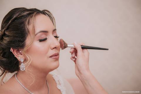 noiva se arrumando para casamento cantinho da noiva'