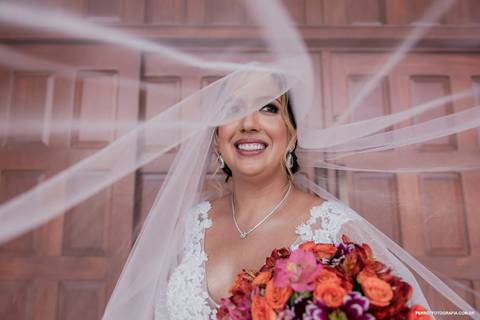 foto noiva véu em maringá paraná'