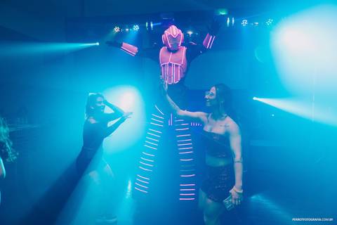 robo led debutante aniversário 15 anos buffet zapp '