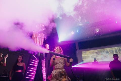 aniversariante debutante 15 anos fumaça spray zapp maringa'