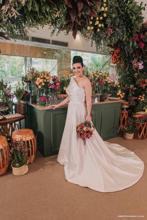foto pousada linda noiva vestido classico casamento evangelico adventista domingo de manha no eden garden'