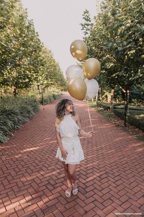 ensaio 15 anos com balão'