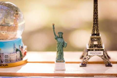 torre eifel e estátua da liberdade'