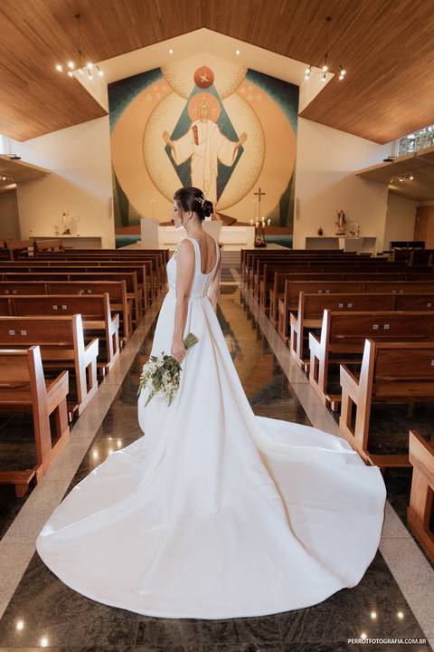 noiva em casamento maringá cerimônia paroquia cristo ressucitado'