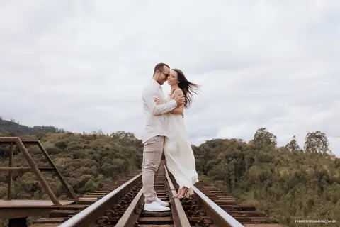 ensaio na linha do trem '