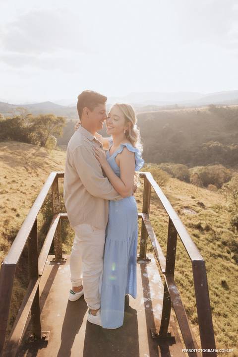 ensaio de pre casamento na linha do trem'