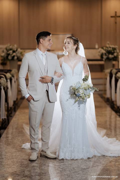 ensaio com noivos após o casamento'