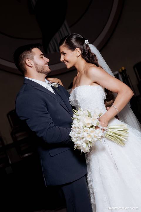 noivos casamento floresta parada'